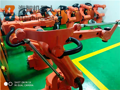 东莞海智-惠州四轴关节冲压机械手准备出货(图1)